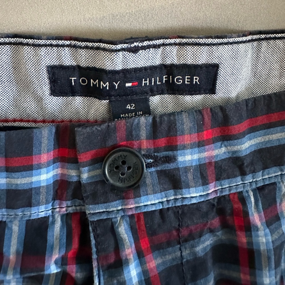 Tommy Hilfiger Shorts size 42
